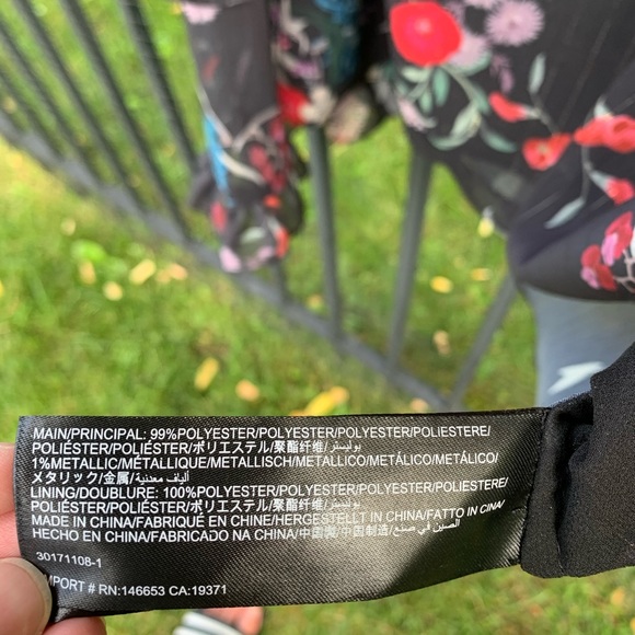 Keepsake Floral Ruffle Blouse with Gold Detail - Picture 7 of 7